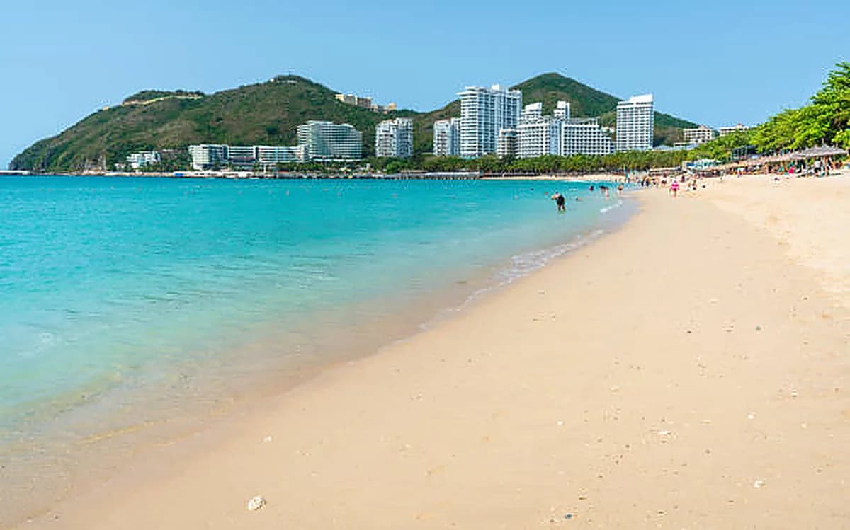 Dadonghai Bay