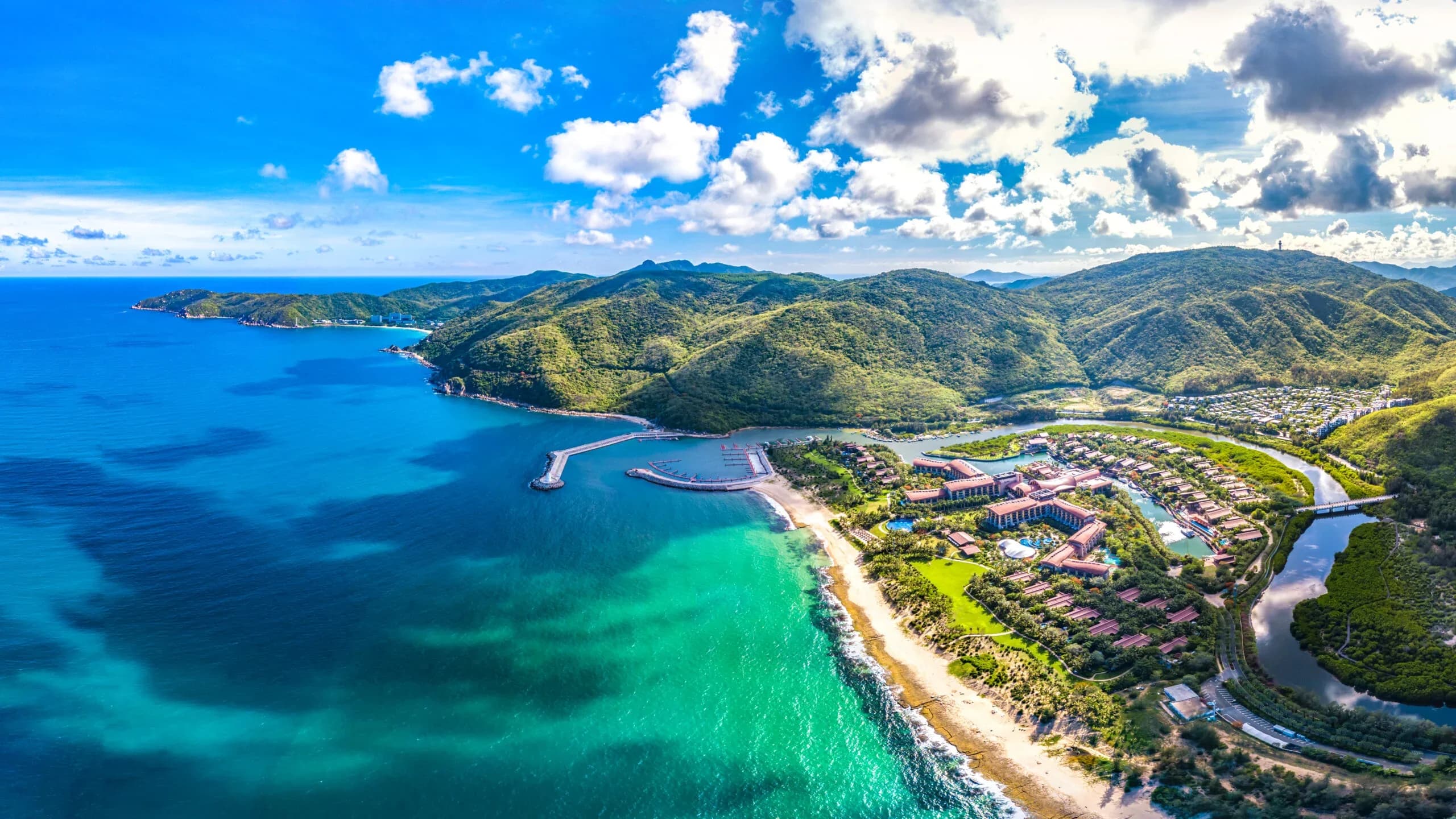 Yalong Bay